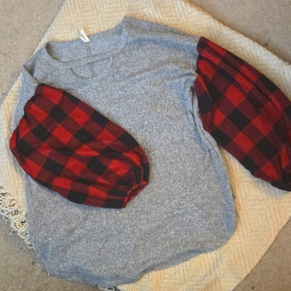 L Grey Soft Fleece Plaid Bubble Sleeve Top